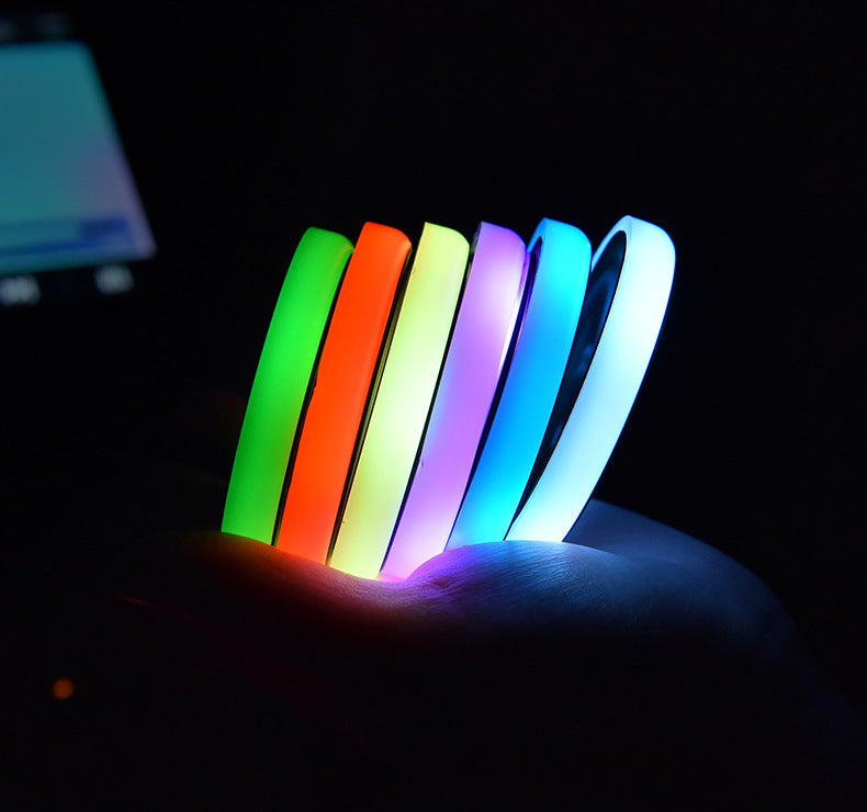 Posavasos LED Multicolor para Auto – Recargable por USB y Energía Sola